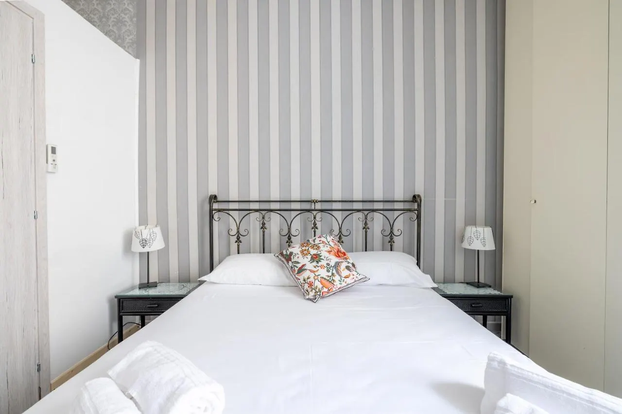 Guest house Piazza Di Spagna 5 Stelle Montecitorio Room Rome